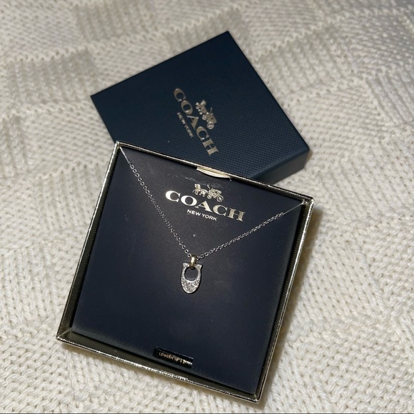 Coach gold-tone necklace with C pendant - Picture 4 of 4